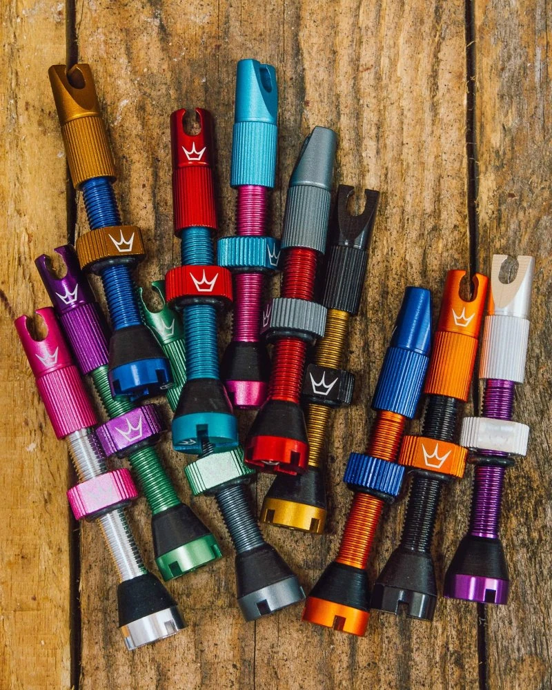 Peaty´s Chris King MK 2 Tubeless Valve Accessory Kit - Turquoise 2 Peaty´s Chris King MK 2 Tubeless Valve Accessory Kit - Turquoise - Image 2