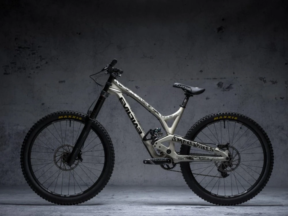 Dyedbro Fluor Black 4 Dyedbro Fluor Black - Image 4