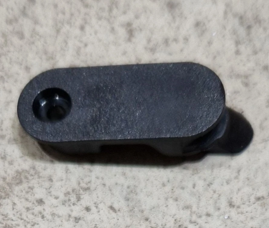 Giant Internal Cable Routing Port Plug (No Hole) 1 Giant Internal Cable Routing Port Plug (No Hole)