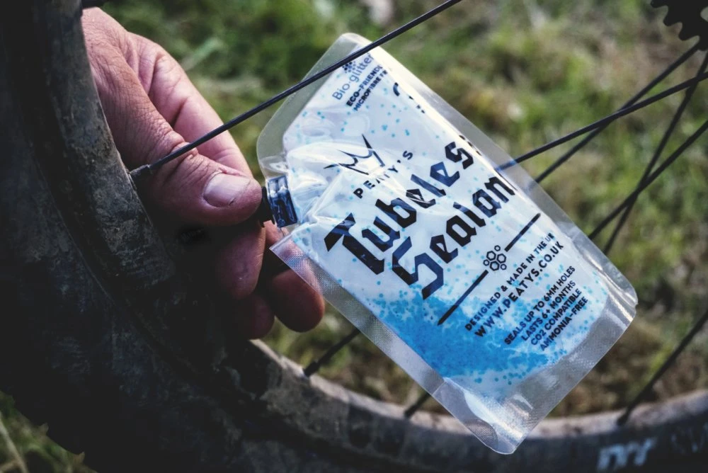 Peaty´s Tubeless Sealant 120 Ml 3 Peaty´s Tubeless Sealant 120 Ml - Image 3